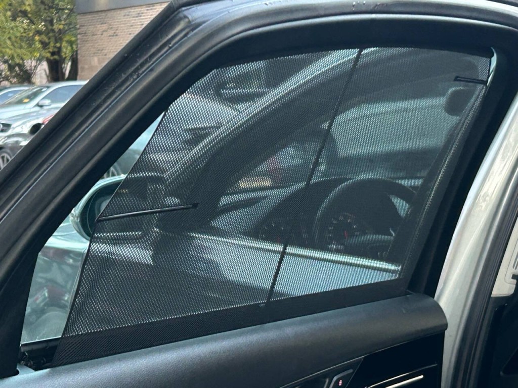 2011 Audi A8 Image 34