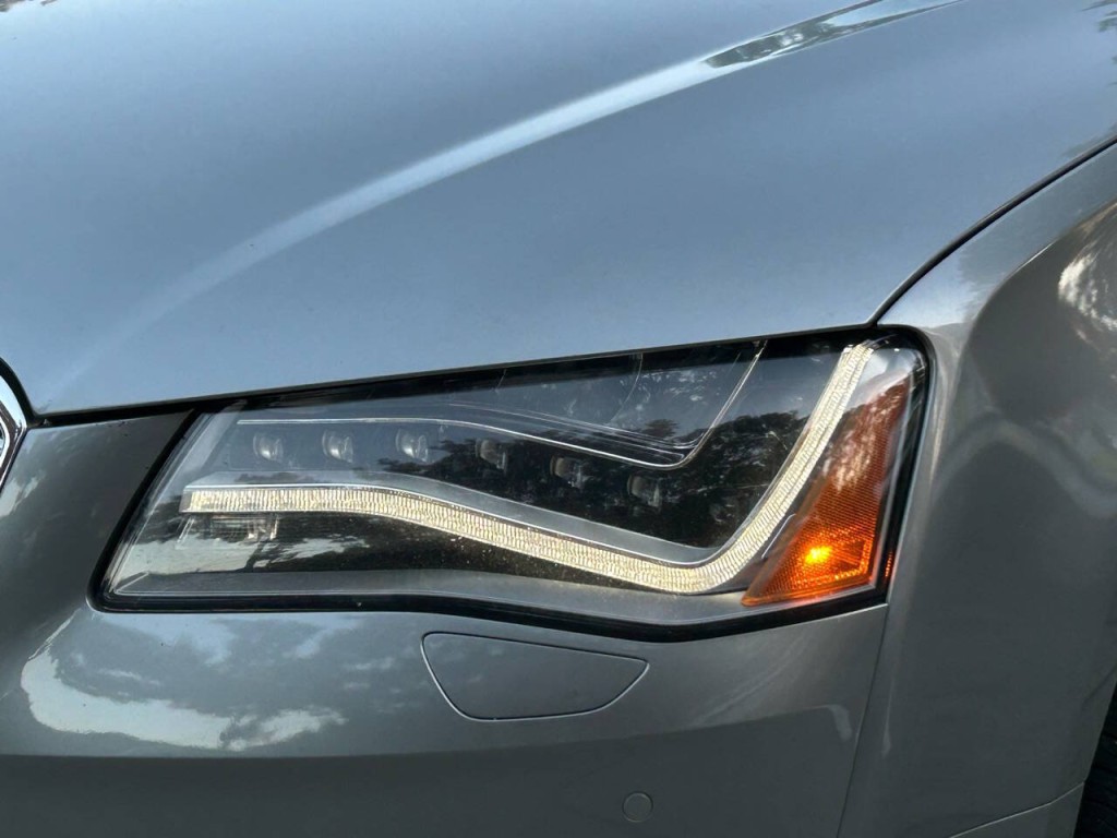 2011 Audi A8 Image 45