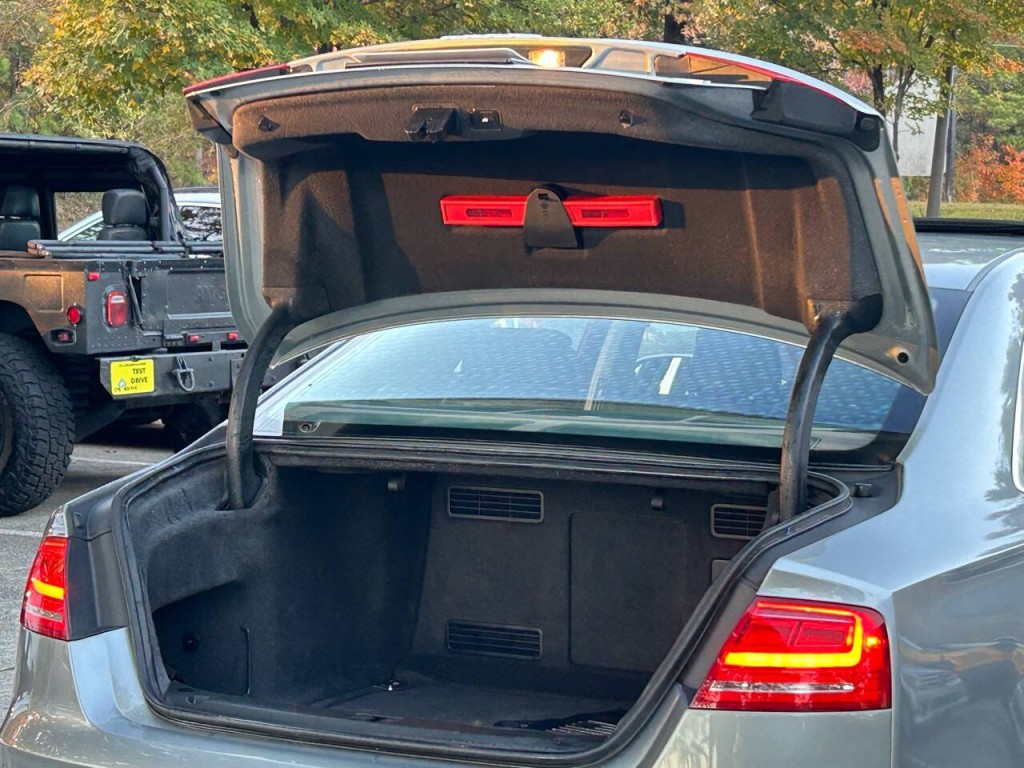 2011 Audi A8 Image 50