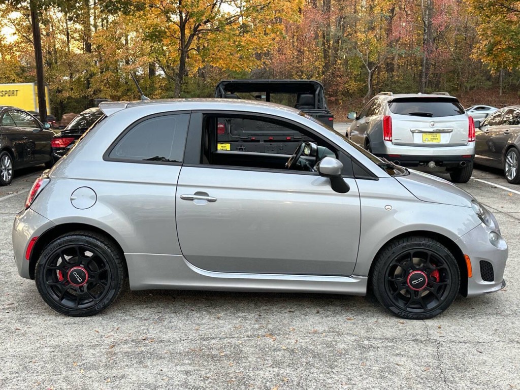 2015 FIAT 500 Image 7