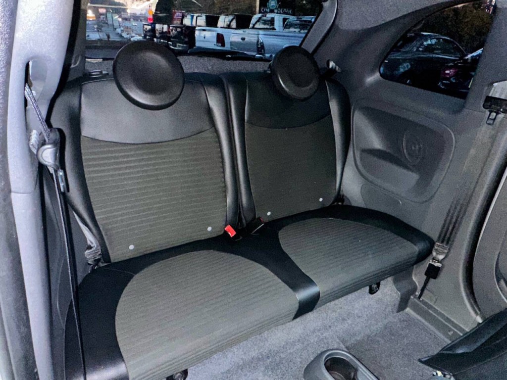 2015 FIAT 500 Image 14