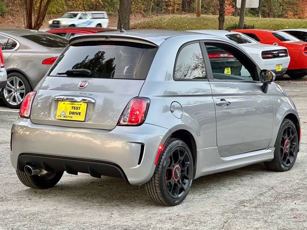 2015 FIAT 500 Image 22