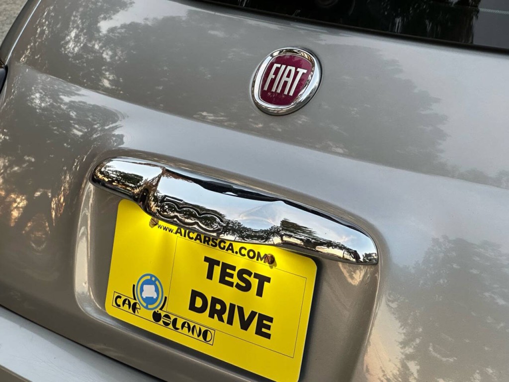 2015 FIAT 500 Image 31