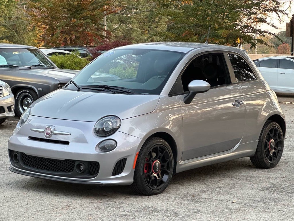 2015 FIAT 500 Image 32