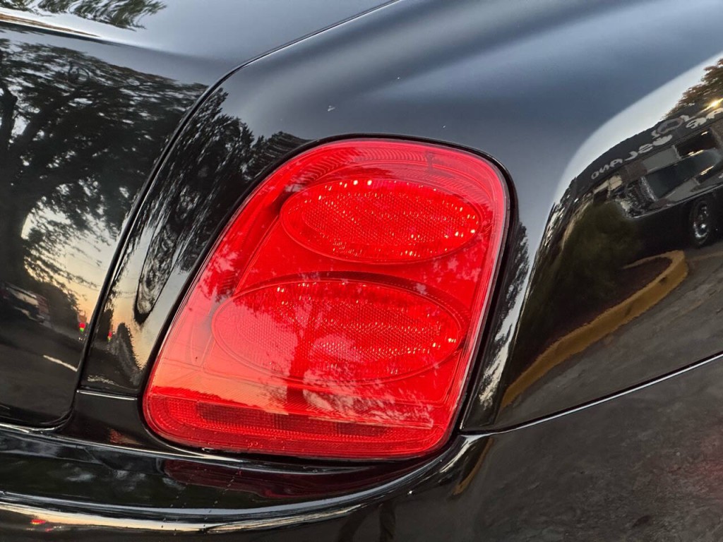 2008 Bentley Continental Image 16