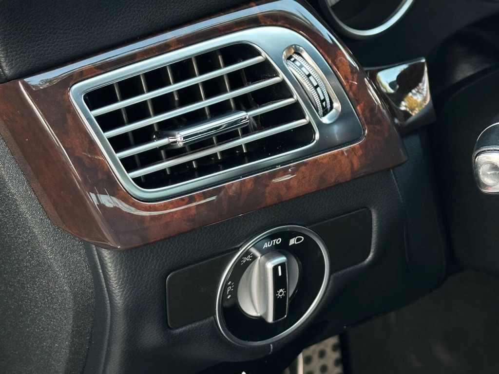 2014 Mercedes-Benz CLS-Class Image 26