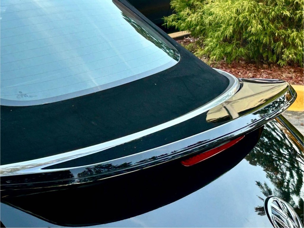 2013 Volkswagen Beetle Image 24