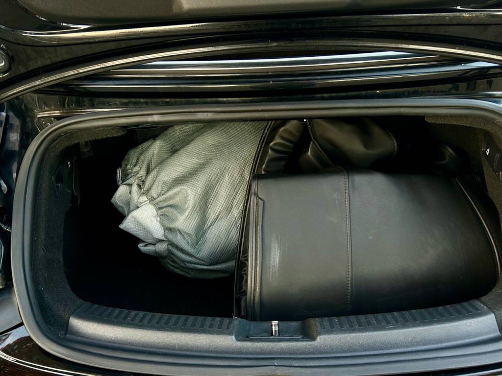 2013 Volkswagen Beetle Image 36