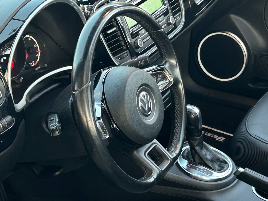 2013 Volkswagen Beetle Image 41