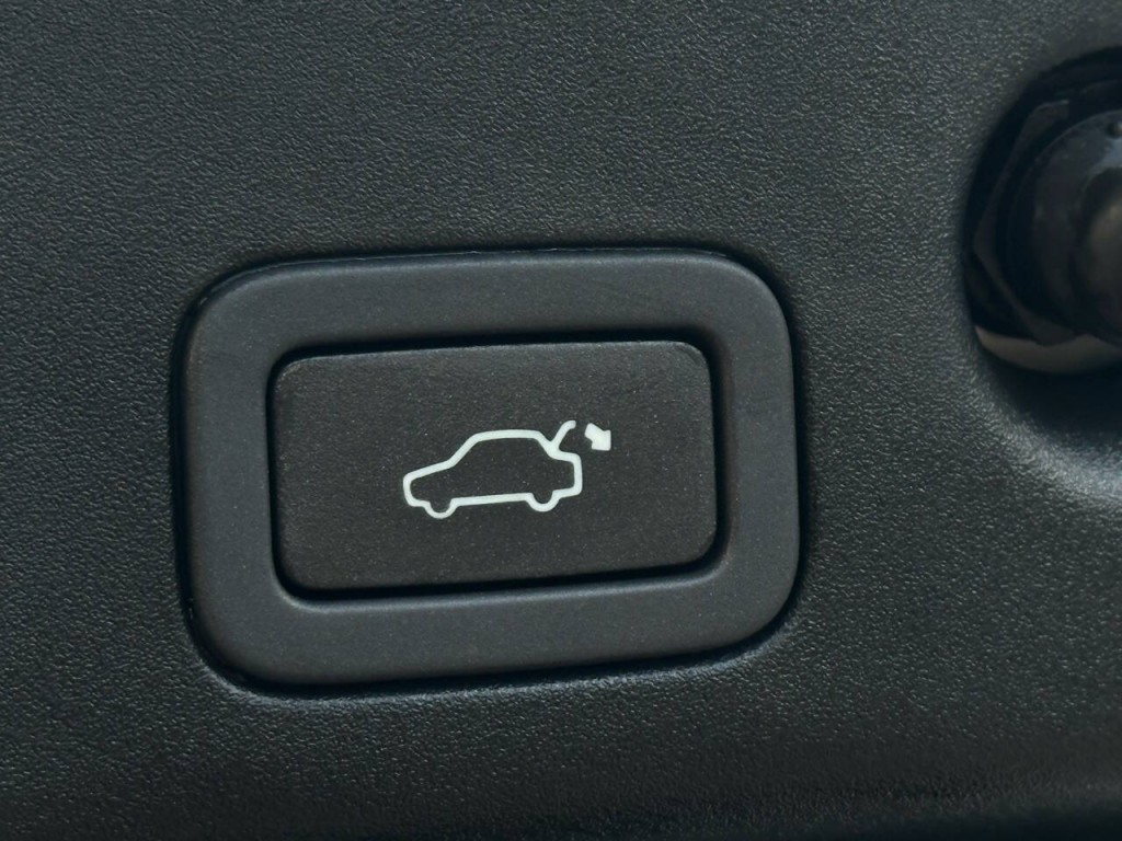 2012 Jaguar XJ Image 27