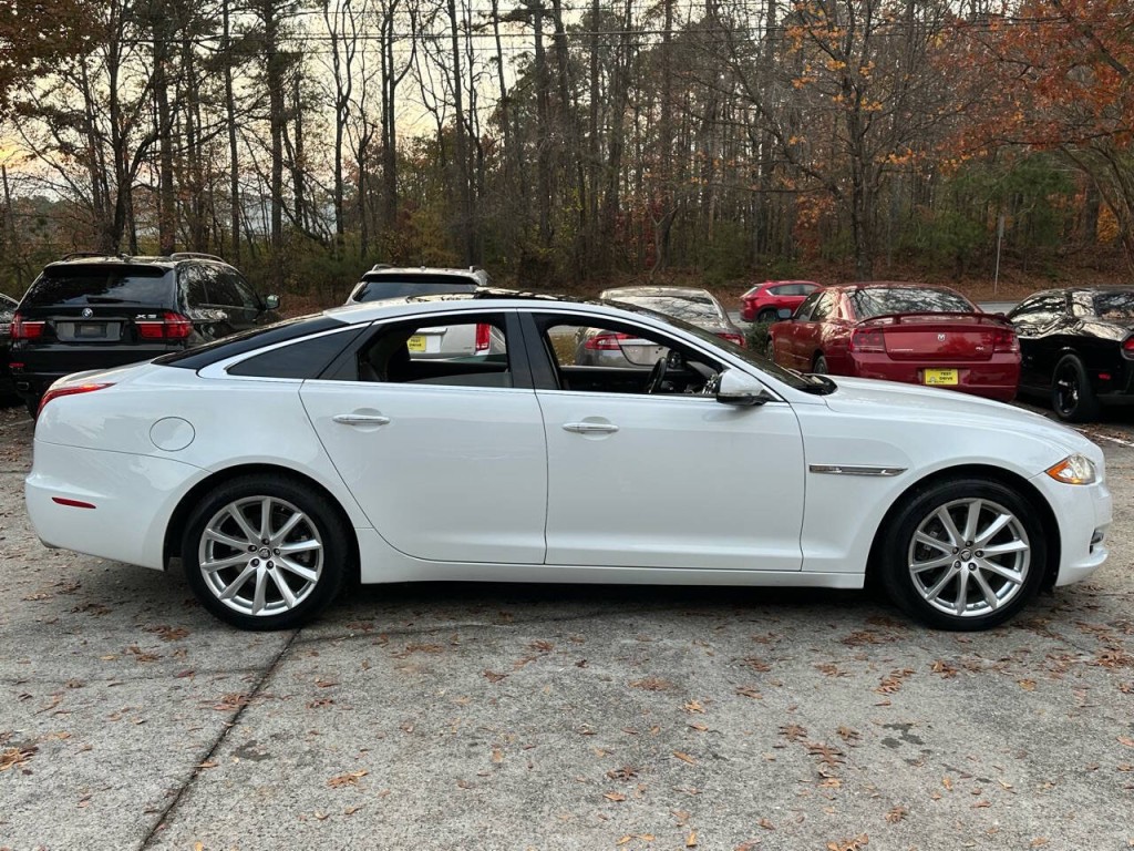 2012 Jaguar XJ Image 43
