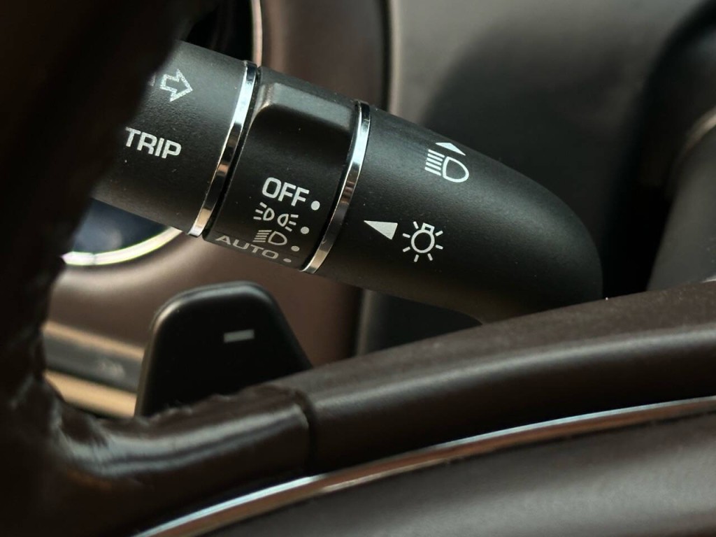 2012 Jaguar XJ Image 47