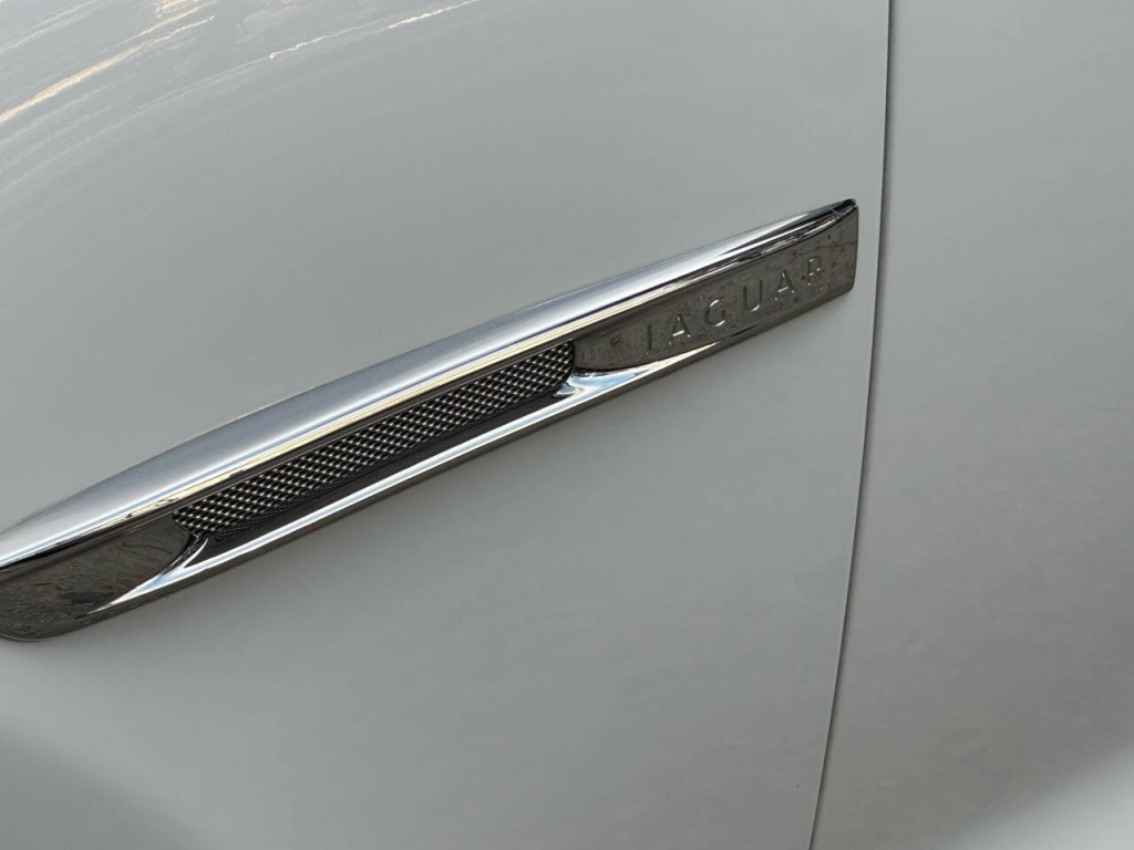 2012 Jaguar XJ Image 54