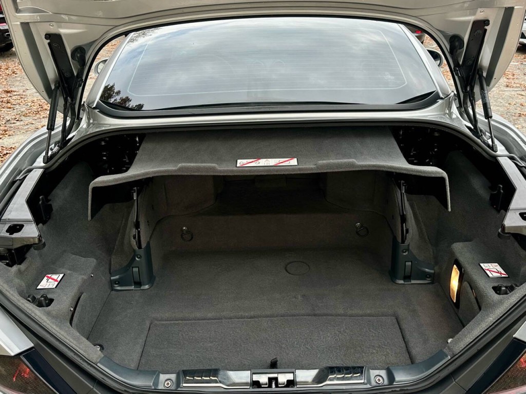 2012 Ferrari California Image 10