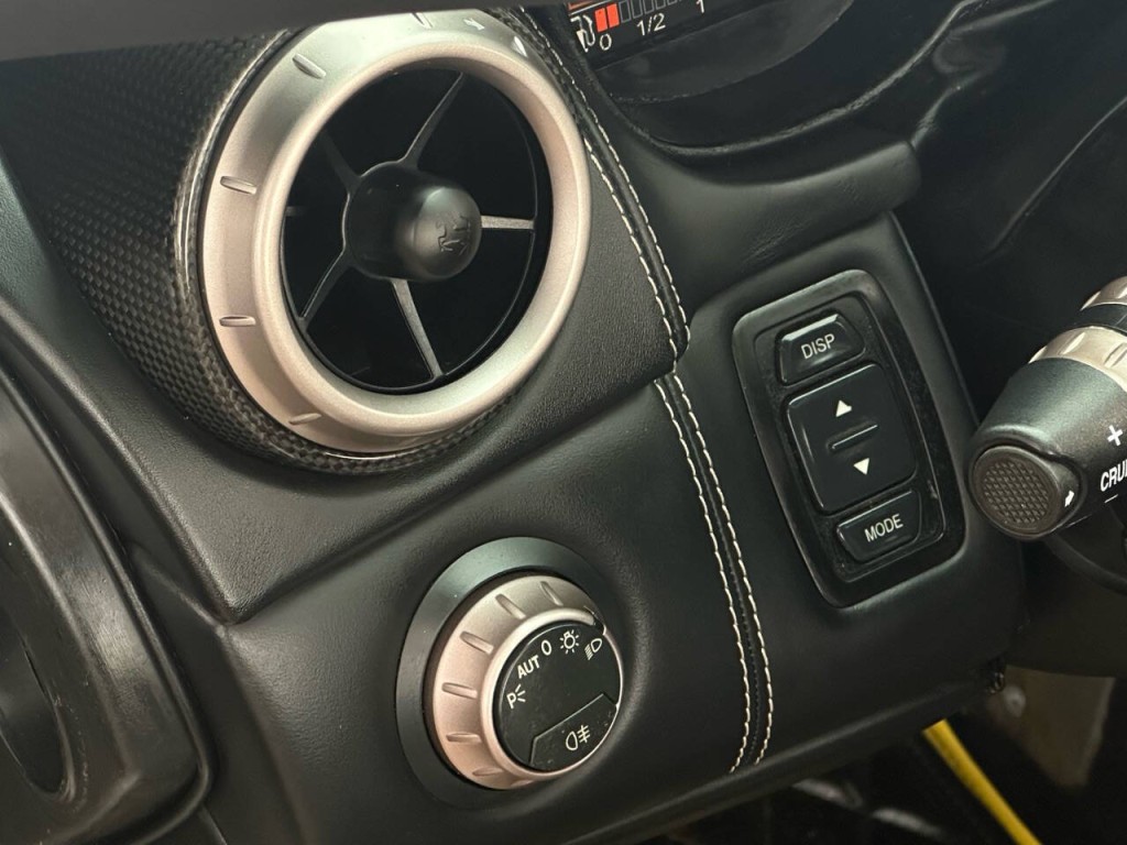 2012 Ferrari California Image 23