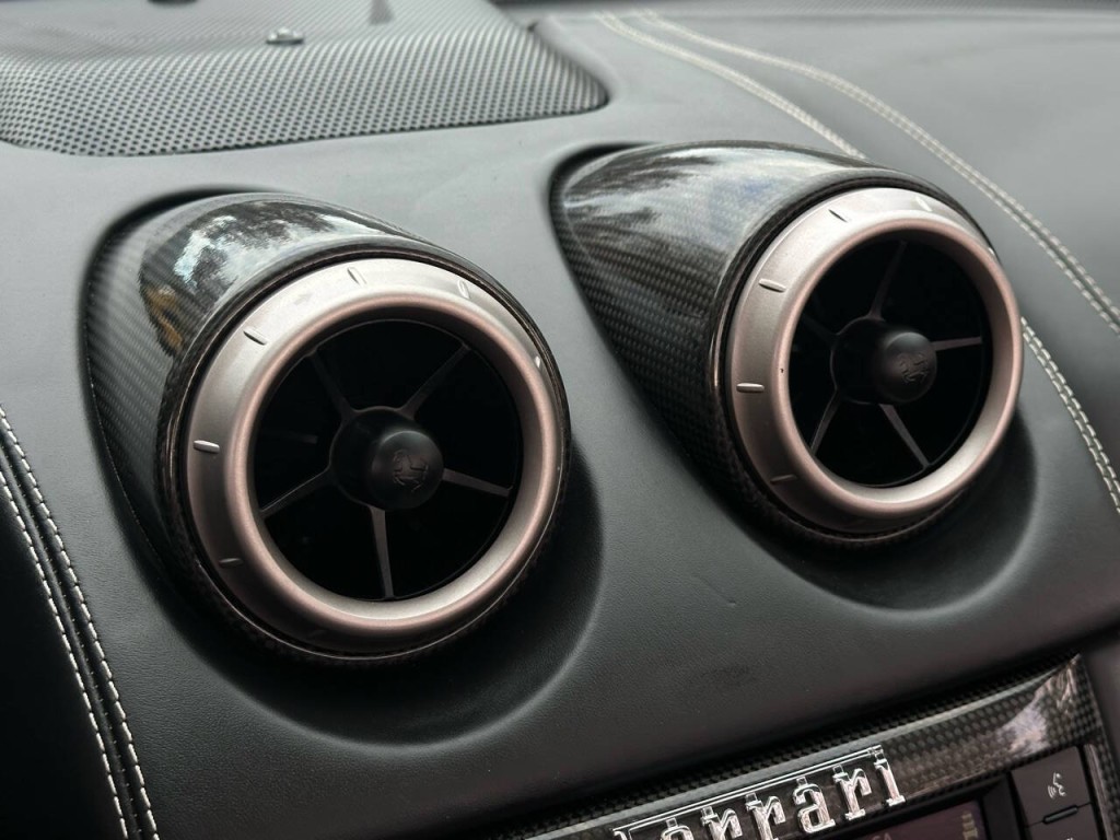 2012 Ferrari California Image 38