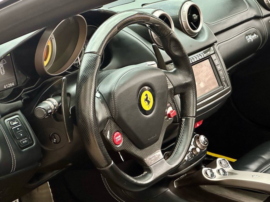 2012 Ferrari California Image 39