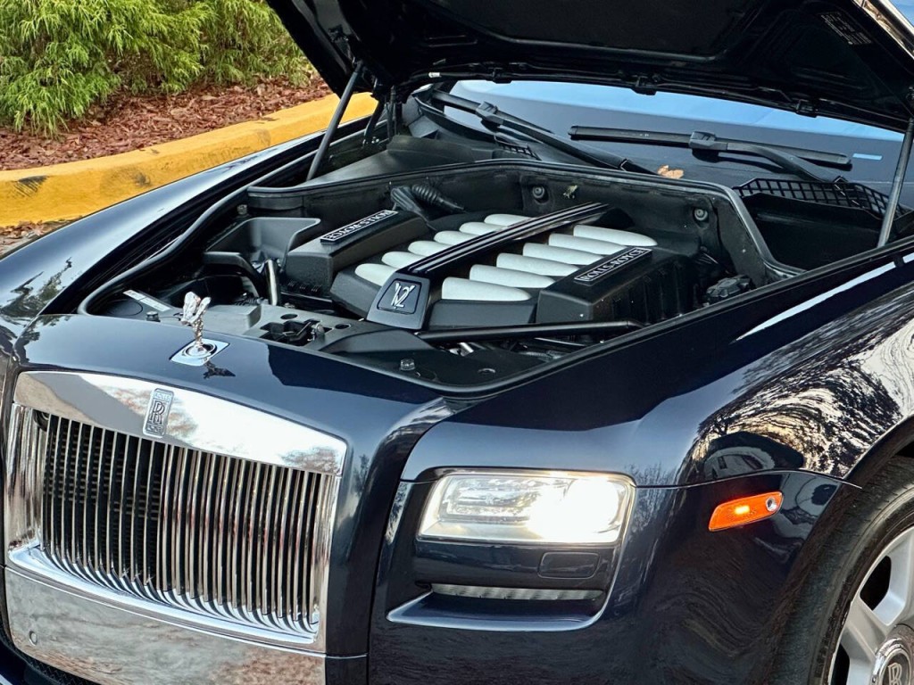 2011 Rolls-Royce Ghost Image 16