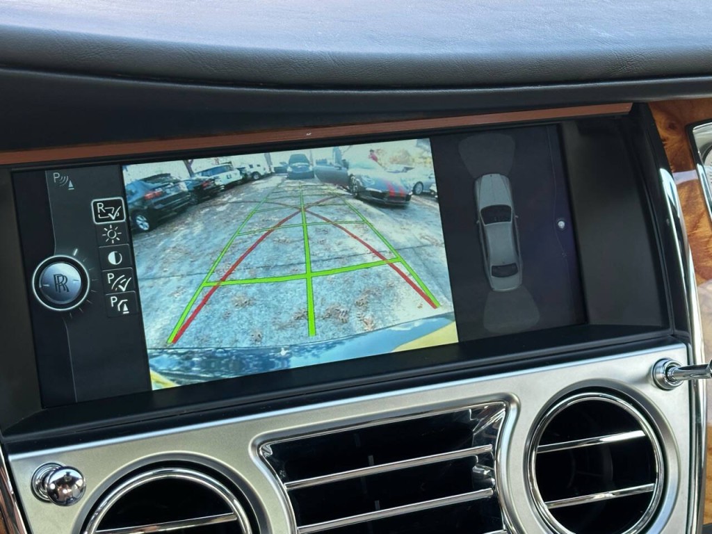 2011 Rolls-Royce Ghost Image 26