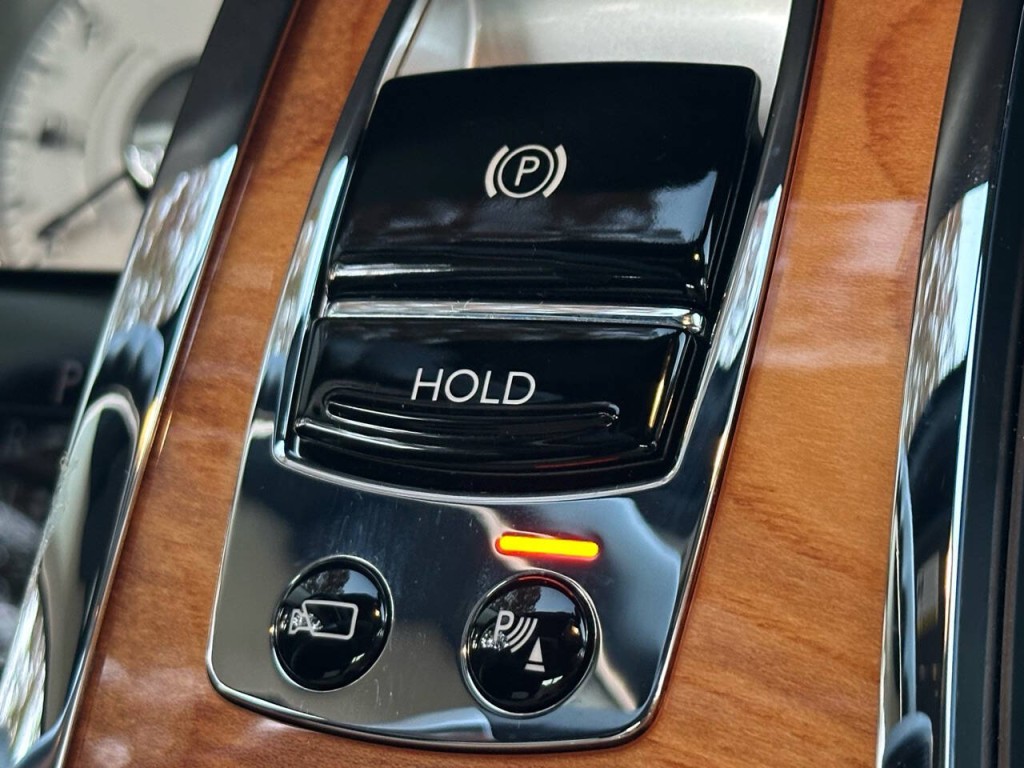2011 Rolls-Royce Ghost Image 27