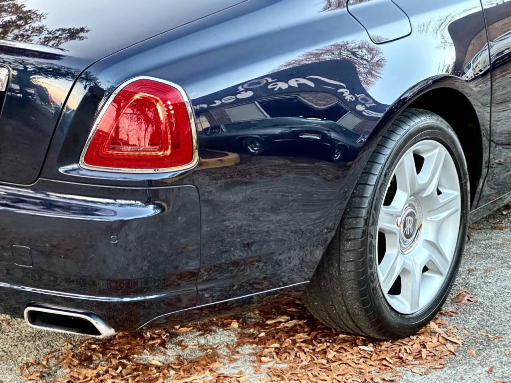 2011 Rolls-Royce Ghost Image 36
