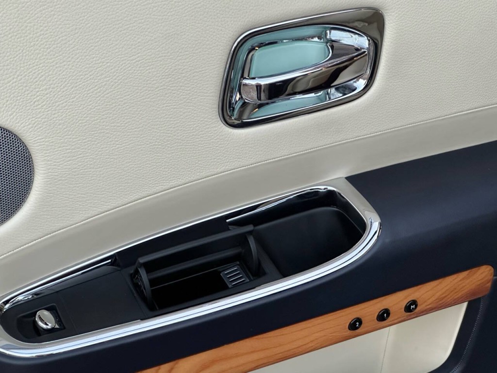 2011 Rolls-Royce Ghost Image 50