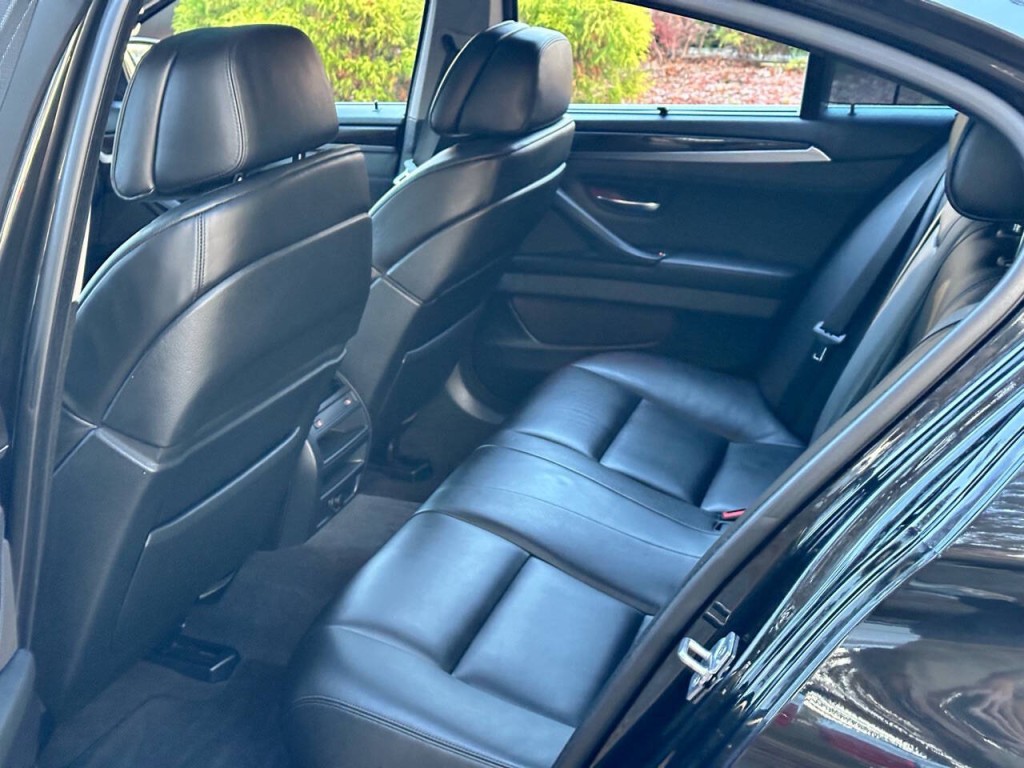 2011 BMW 5 Series Image 14