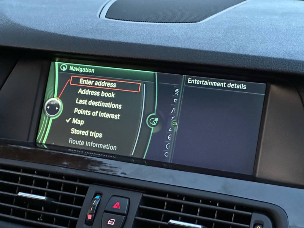 2011 BMW 5 Series Image 17