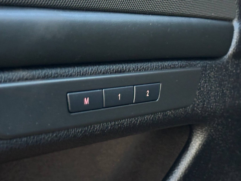 2011 BMW 5 Series Image 23