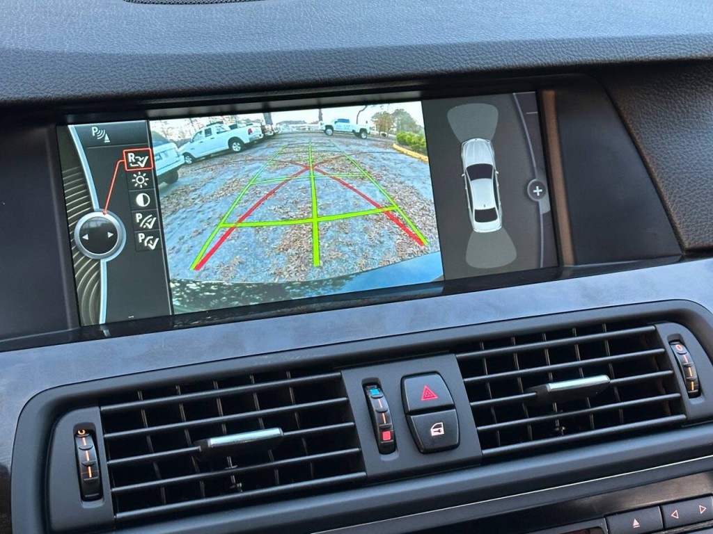 2011 BMW 5 Series Image 40