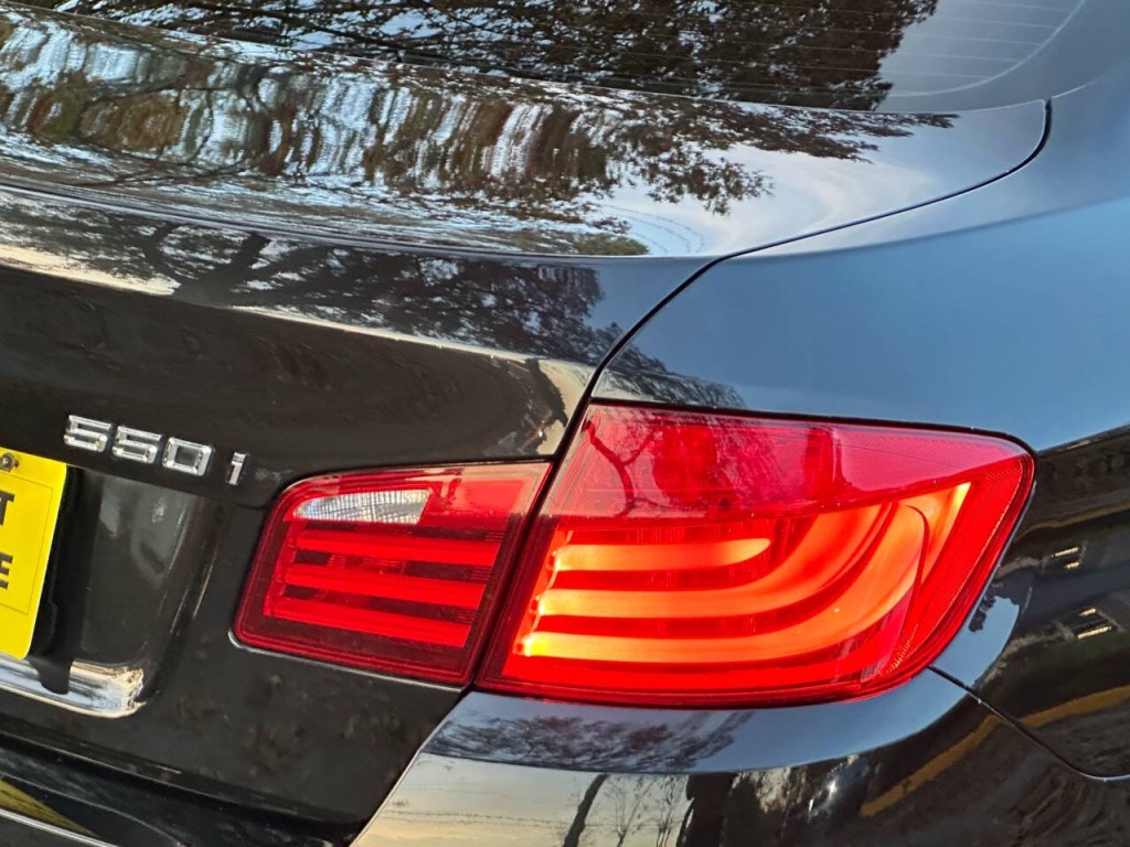 2011 BMW 5 Series Image 41