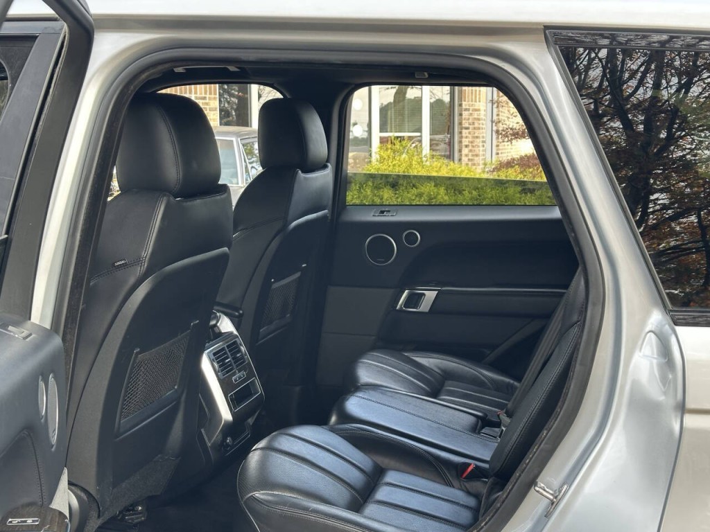 2016 Land Rover Range Rover Sport Image 4