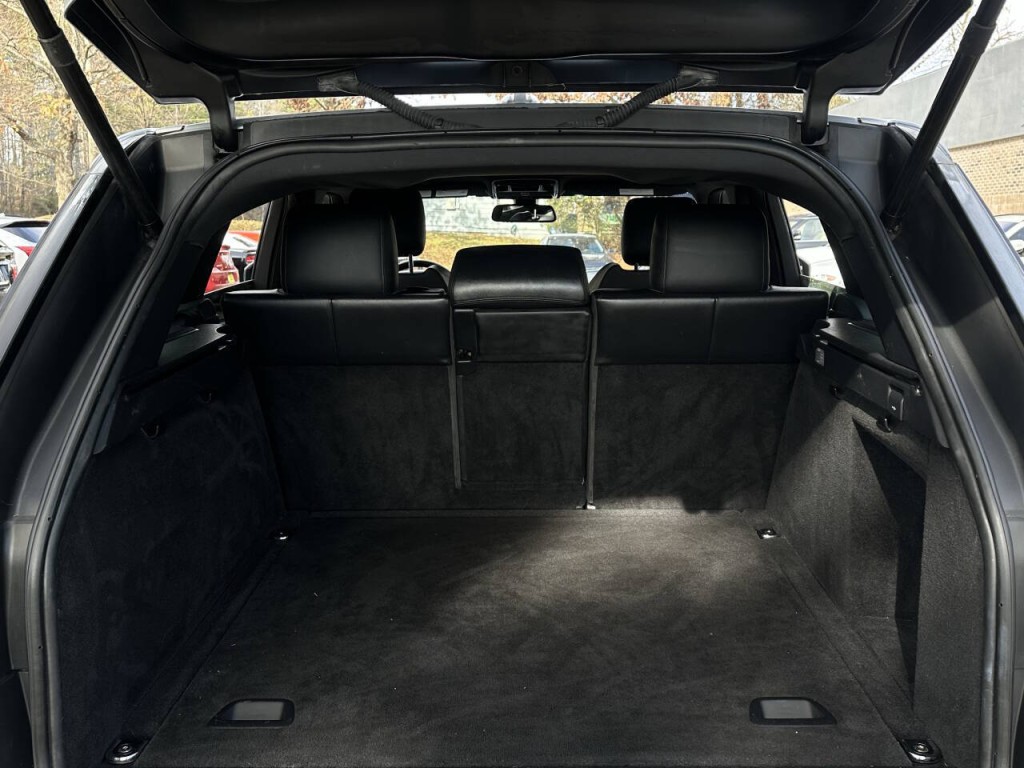 2016 Land Rover Range Rover Sport Image 18