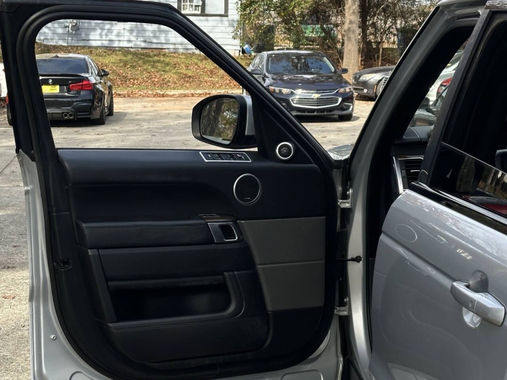 2016 Land Rover Range Rover Sport Image 21