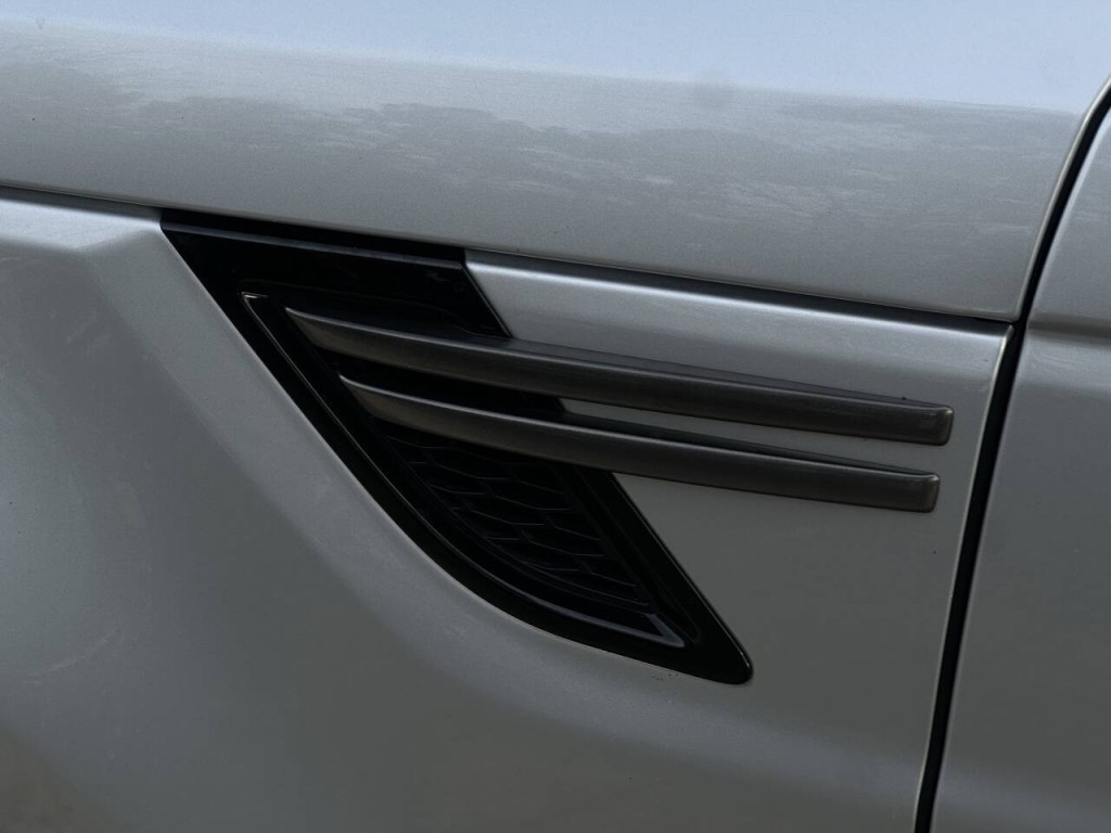 2016 Land Rover Range Rover Sport Image 24