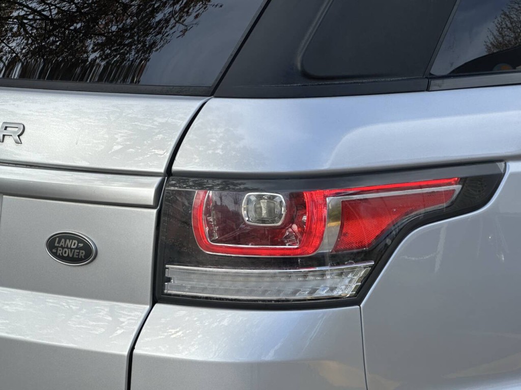 2016 Land Rover Range Rover Sport Image 25