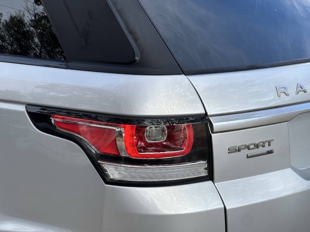 2016 Land Rover Range Rover Sport Image 26