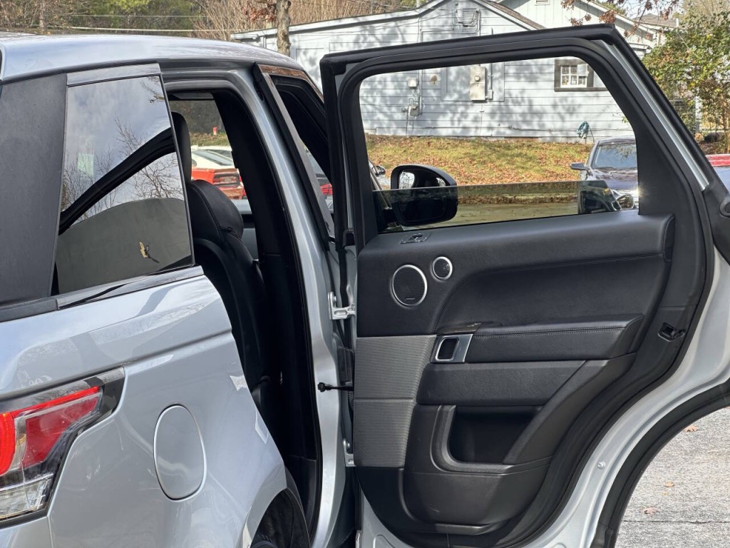 2016 Land Rover Range Rover Sport Image 29