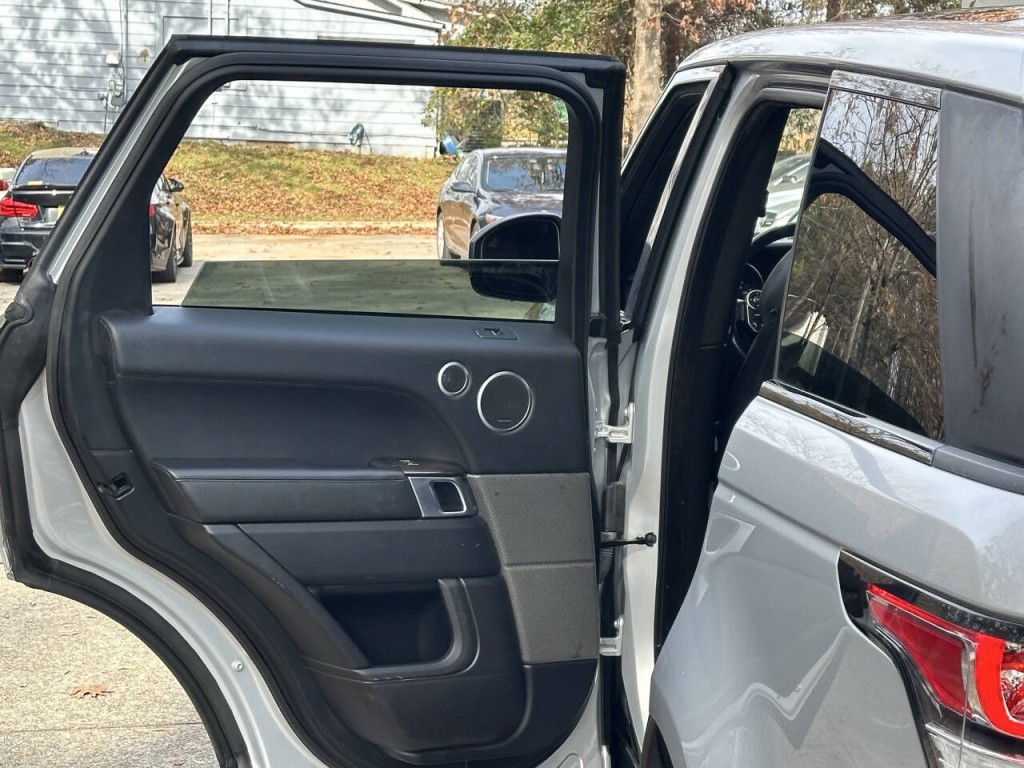 2016 Land Rover Range Rover Sport Image 34