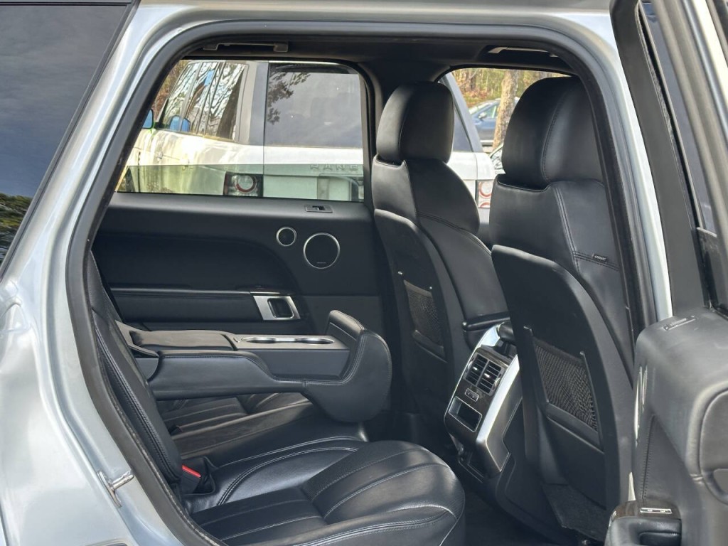 2016 Land Rover Range Rover Sport Image 43