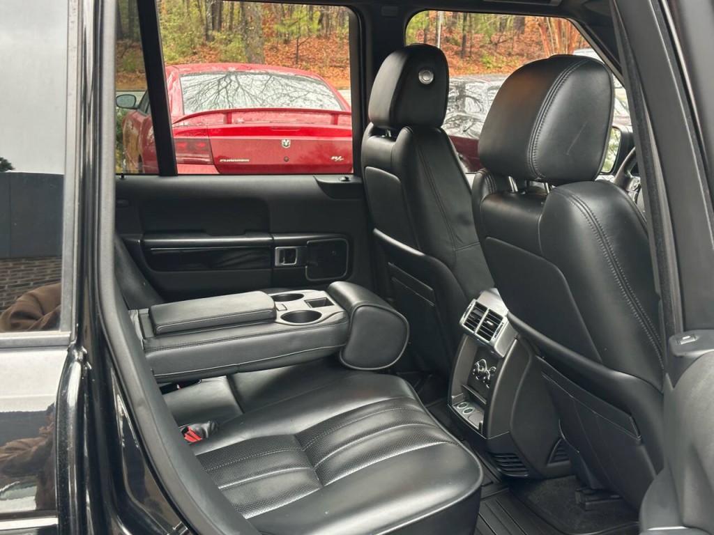 2011 Land Rover Range Rover Image 4