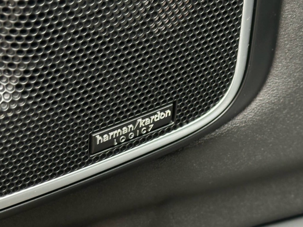 2011 Land Rover Range Rover Image 8