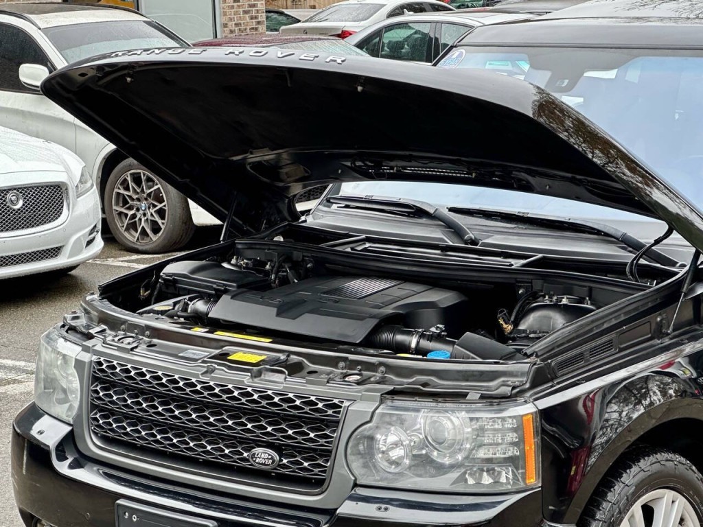 2011 Land Rover Range Rover Image 12