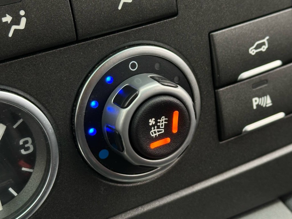 2011 Land Rover Range Rover Image 29