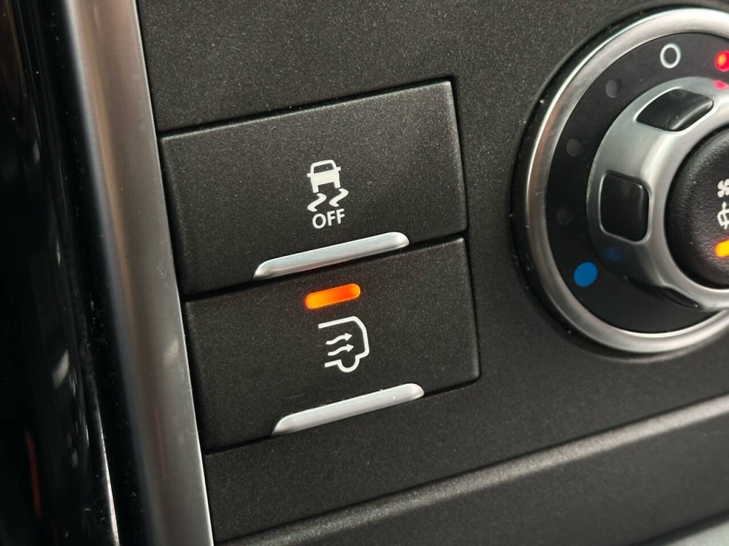 2011 Land Rover Range Rover Image 36