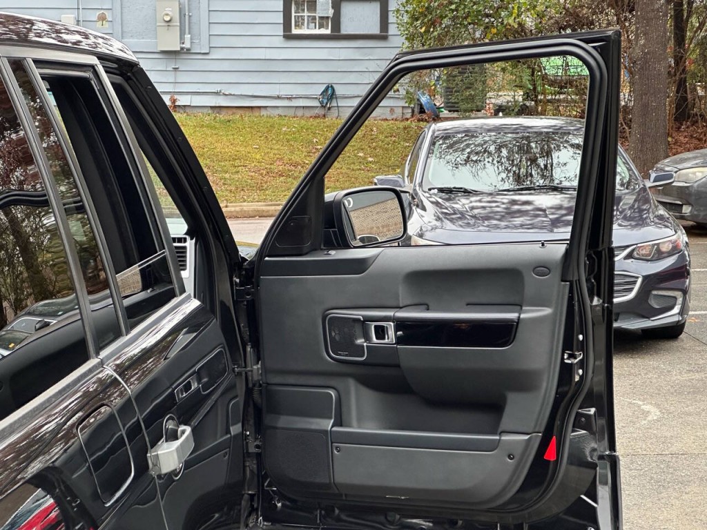 2011 Land Rover Range Rover Image 38