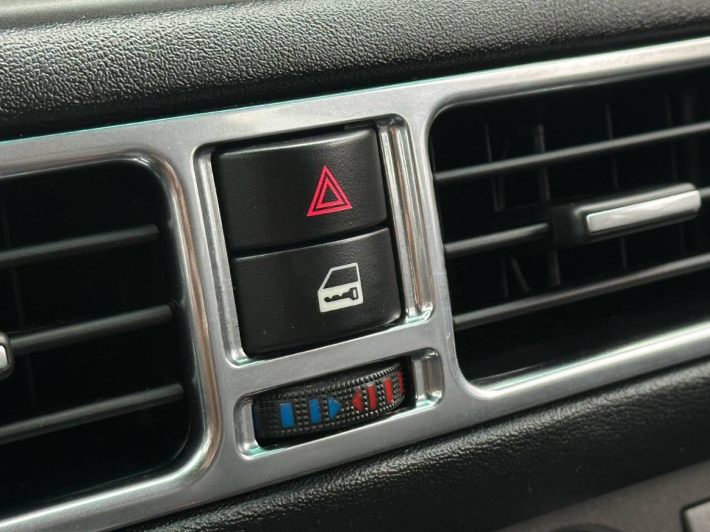 2011 Land Rover Range Rover Image 44