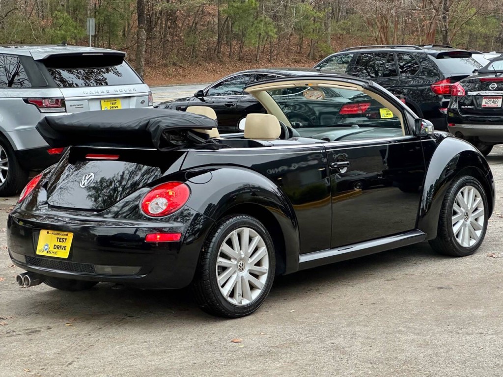 2008 Volkswagen Beetle Image 9