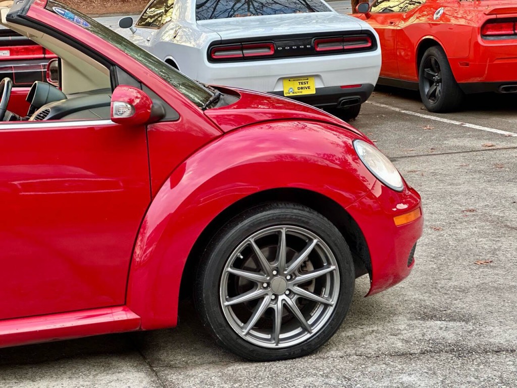 2009 Volkswagen Beetle Image 18