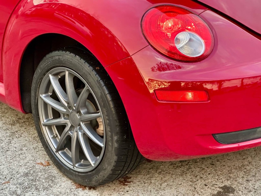 2009 Volkswagen Beetle Image 27